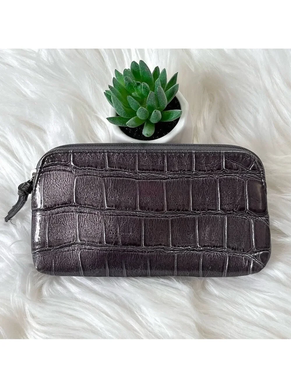 Buxton Leather Wallet Organizer Metallic Gray Snakeskin NWT
